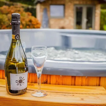 Vakantiehuis Beautiful Holiday In With Hot Tub Aywaille